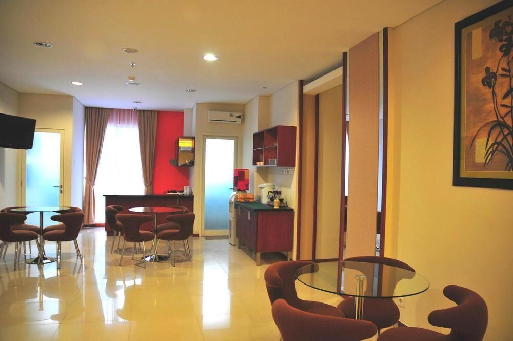Capital O 1748 Thamrin Condotel Jakarta Exterior photo