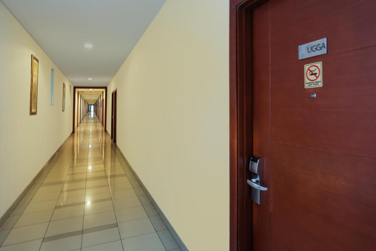 Capital O 1748 Thamrin Condotel Jakarta Exterior photo