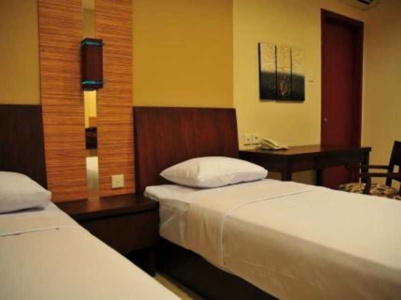 Capital O 1748 Thamrin Condotel Jakarta Exterior photo